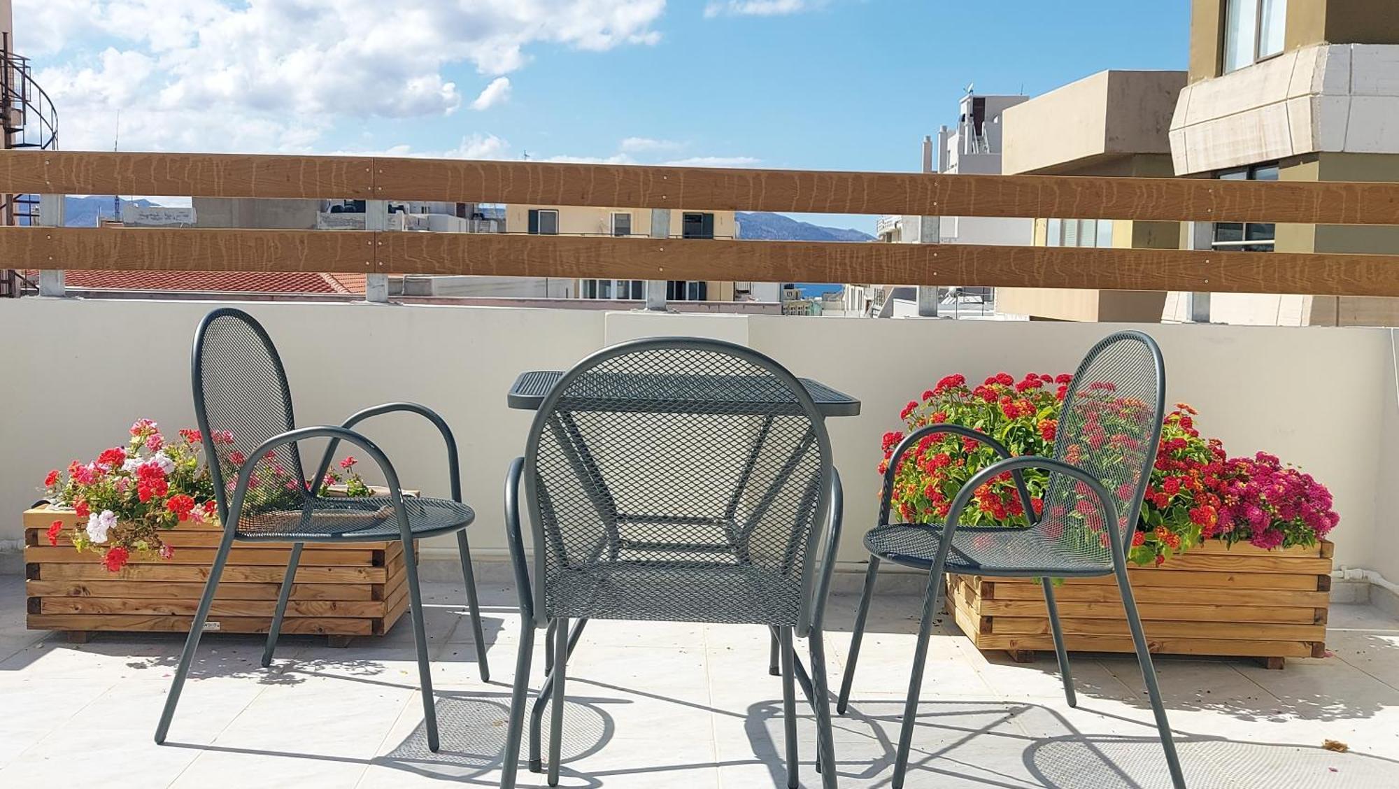 The Blue Apartment In The Heart Of Heraklion Extérieur photo