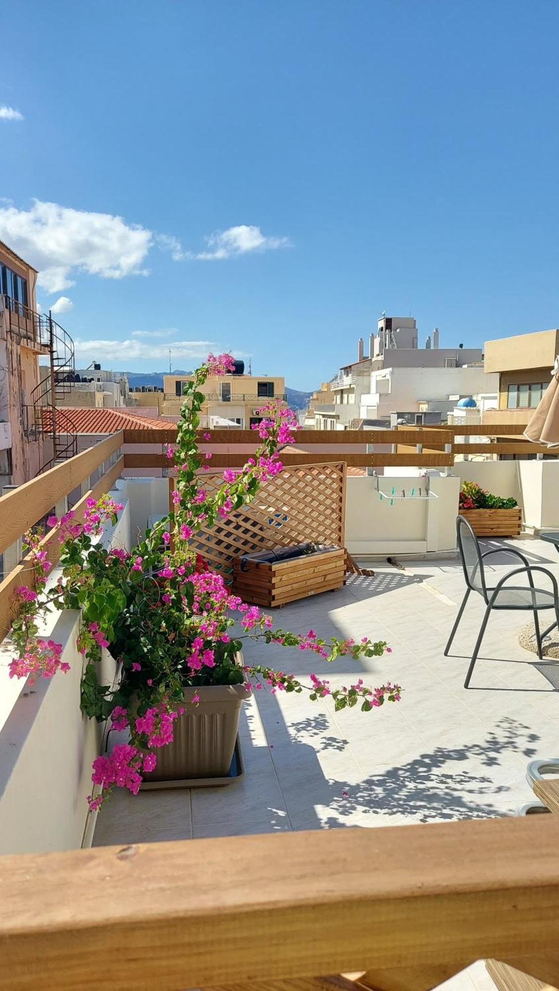 The Blue Apartment In The Heart Of Heraklion Extérieur photo